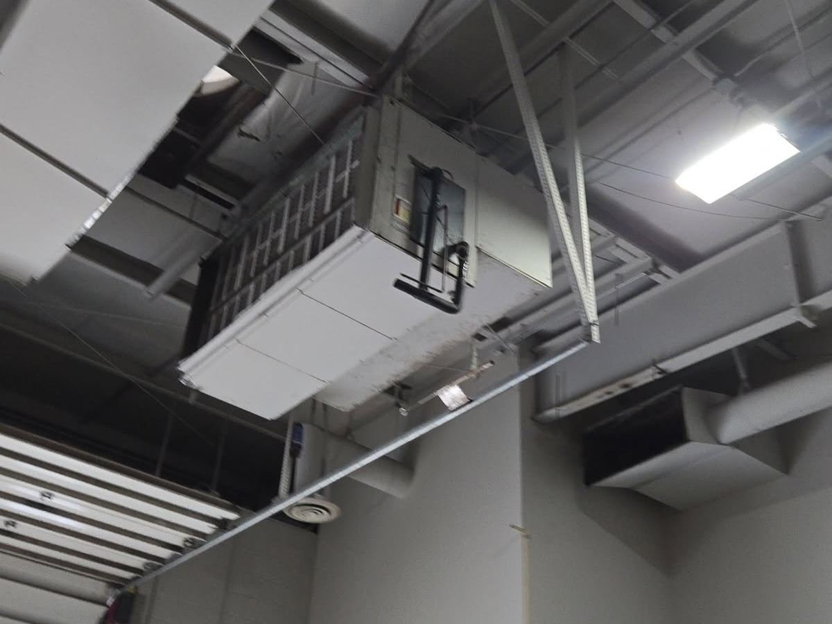 Commercial ductwork and air handling in a ceiling space